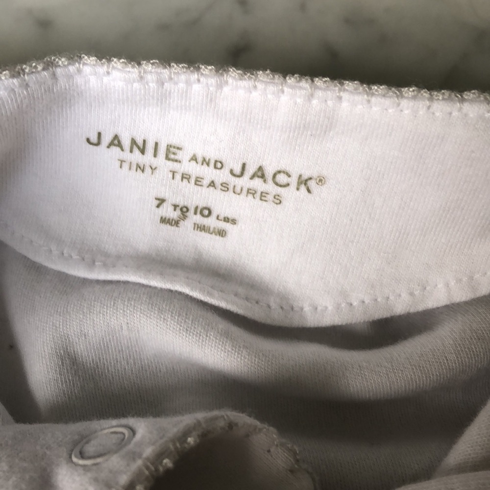 Janie and jack footed onsie 7 to 10 lbs newborn - Picture 3 of 4